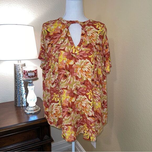 Torrid Rust Flower Esther Peasant Blouse- Size 1 1X- Red / Yellow/ Orange Top - Picture 2 of 3